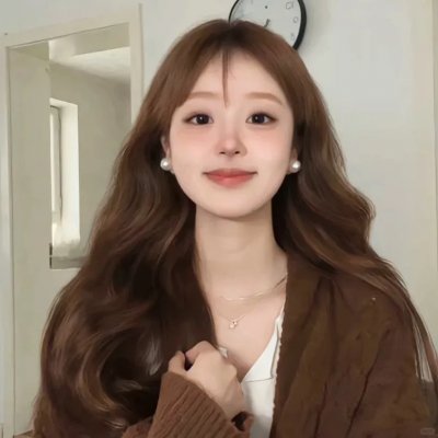 与红色中国人一起看电视